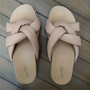 Universal Thread Women's Knotted Slide Sandals - Beige size 7